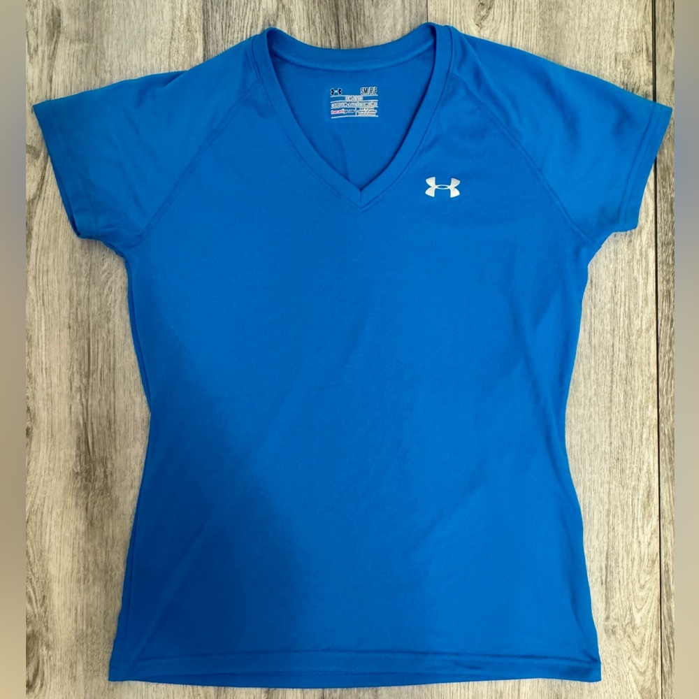 Under Armour women’s small blue short sleeve top